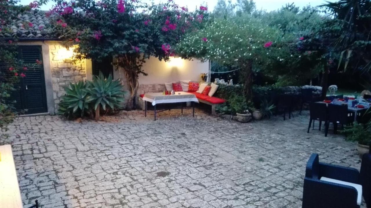 Hotel Oasi Di Campagna Módica Exterior foto